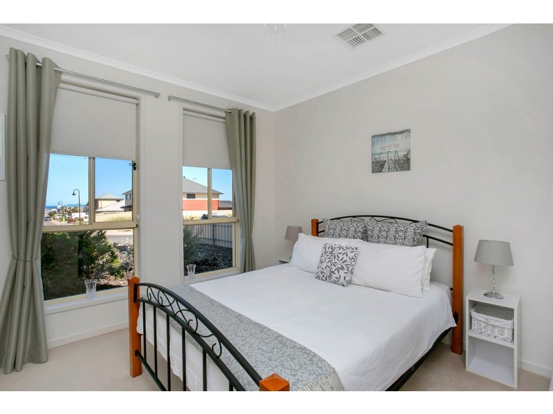 12 Milford Avenue, Sellicks Beach SA 5174