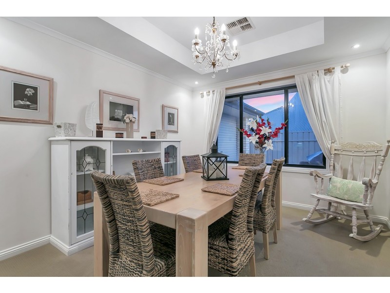 17 Esperance Boulevard, Seaford Rise SA 5169