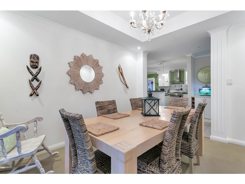17 Esperance Boulevard, Seaford Rise SA 5169
