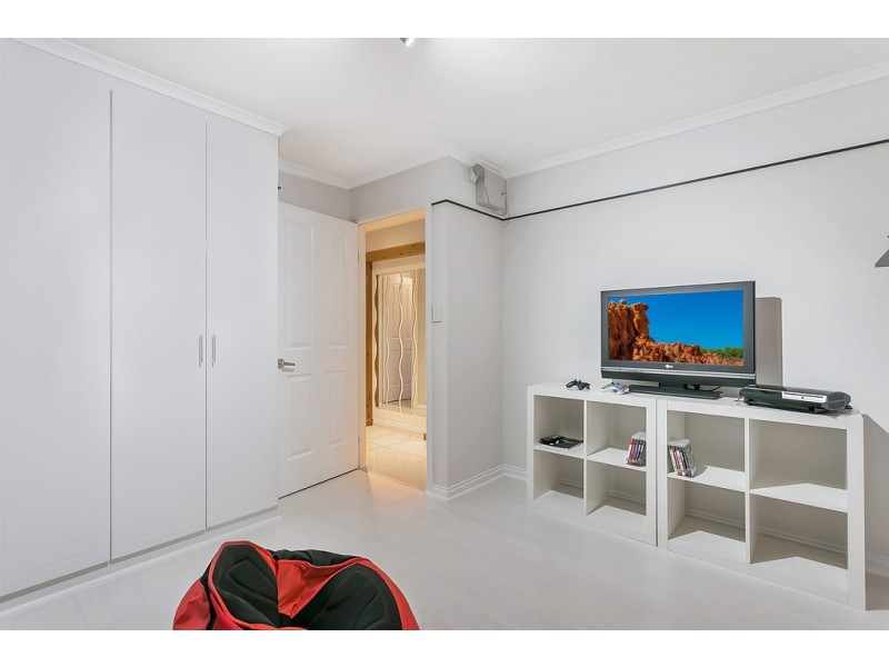 17 Esperance Boulevard, Seaford Rise SA 5169