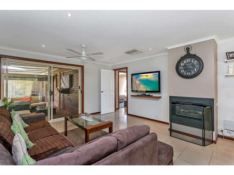 4 Crowsnest Place, Seaford Rise SA 5169