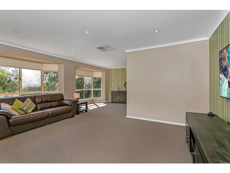 4 Crowsnest Place, Seaford Rise SA 5169