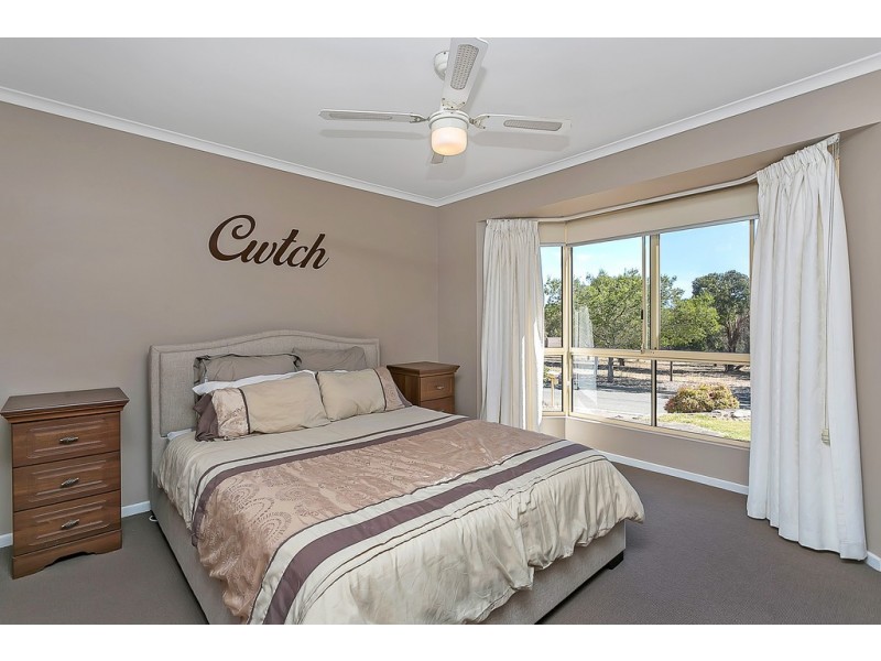 4 Crowsnest Place, Seaford Rise SA 5169