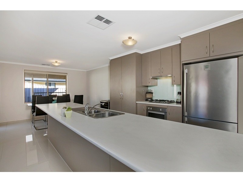 11 Byron Bay Boulevard, Seaford Rise SA 5169