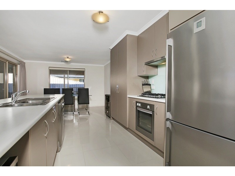 11 Byron Bay Boulevard, Seaford Rise SA 5169