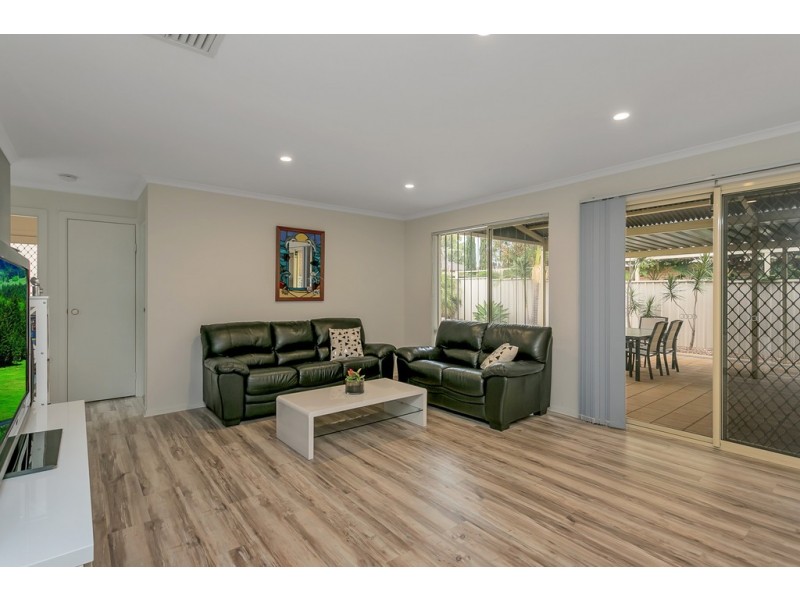 5 Chamberlain Drive, Christie Downs SA 5164