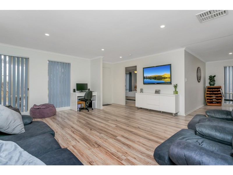 5 Chamberlain Drive, Christie Downs SA 5164