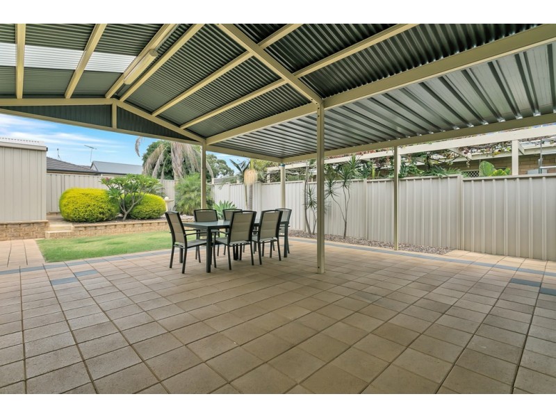 5 Chamberlain Drive, Christie Downs SA 5164