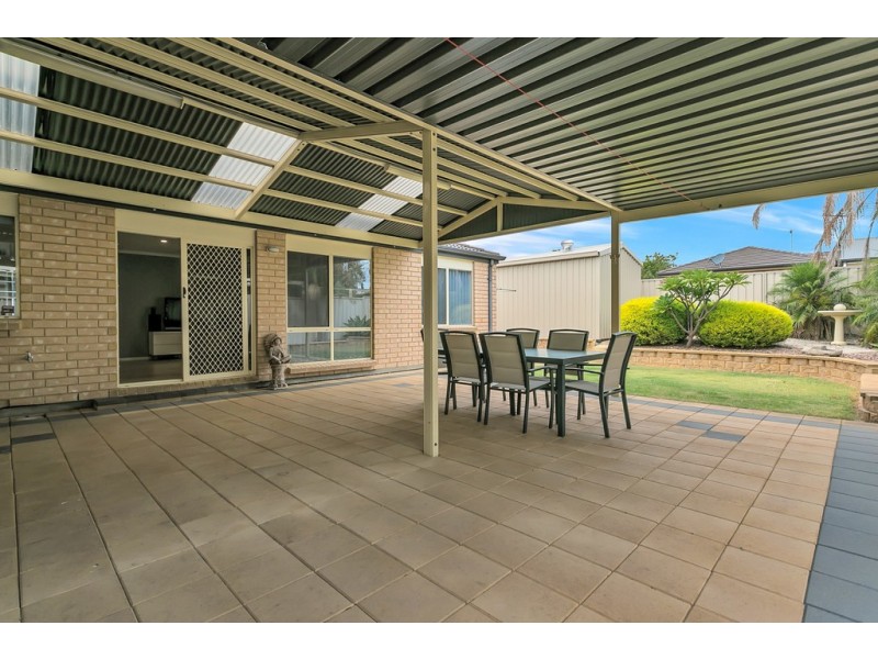 5 Chamberlain Drive, Christie Downs SA 5164
