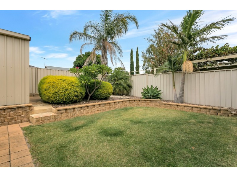 5 Chamberlain Drive, Christie Downs SA 5164