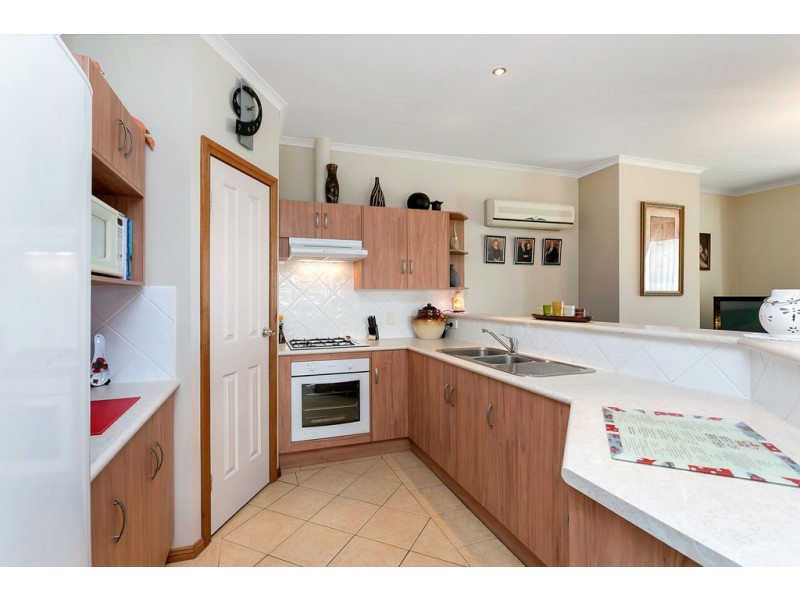 6 Brighton Drive, Seaford Rise SA 5169