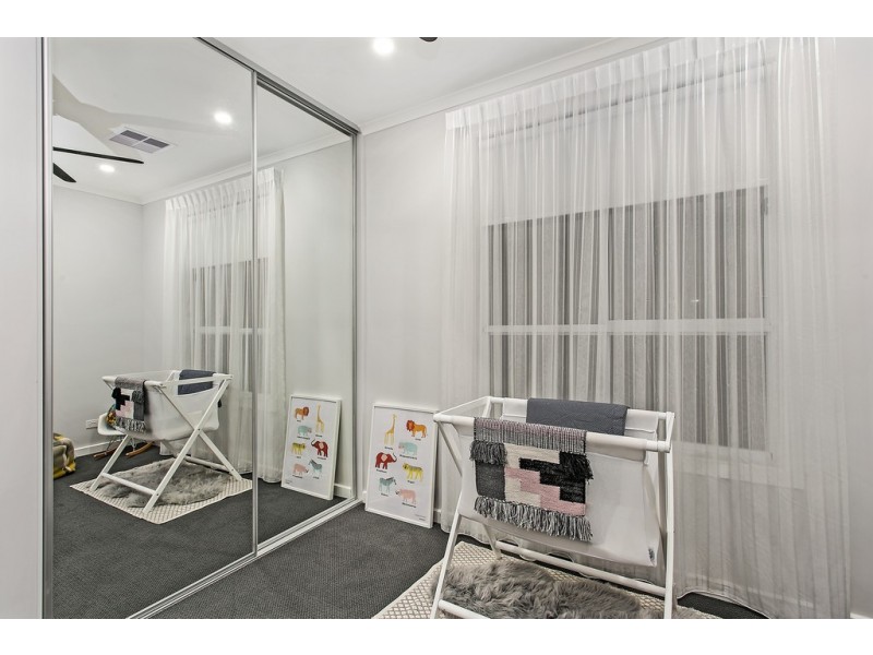 6 Fairlight Place, Seaford Rise SA 5169