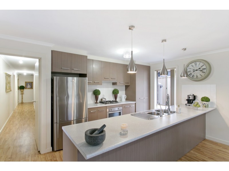 11 Lacy Coral Avenue, Aldinga Beach SA 5173