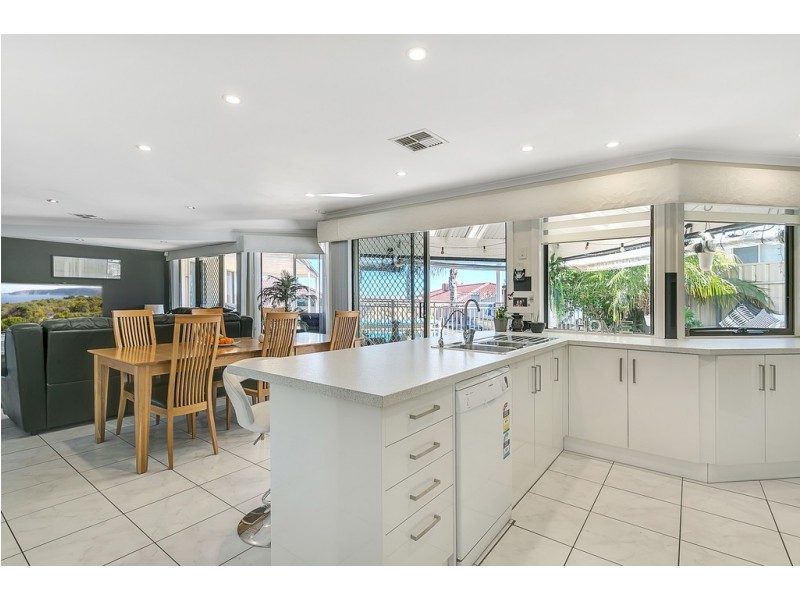 38 Grand Boulevard, Seaford Rise SA 5169