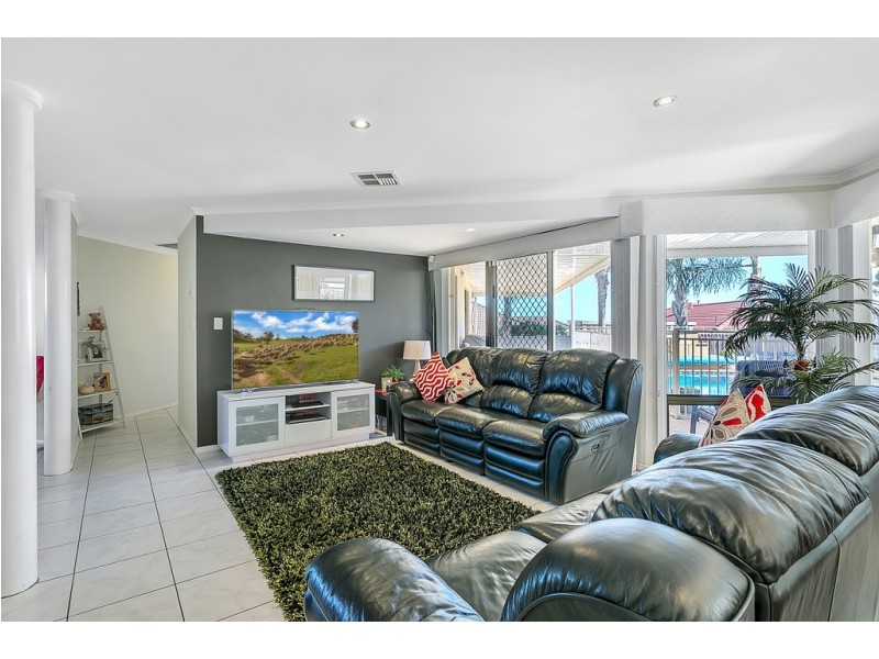 38 Grand Boulevard, Seaford Rise SA 5169