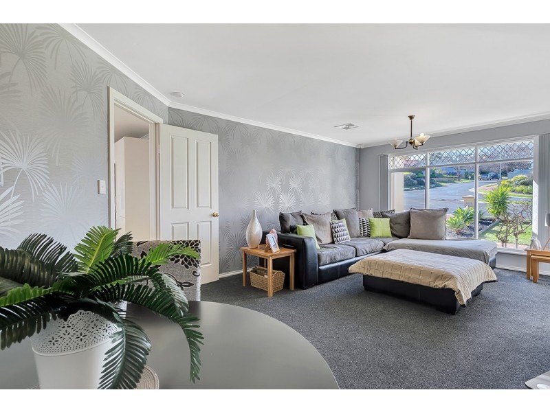 38 Grand Boulevard, Seaford Rise SA 5169