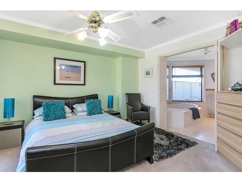 38 Grand Boulevard, Seaford Rise SA 5169