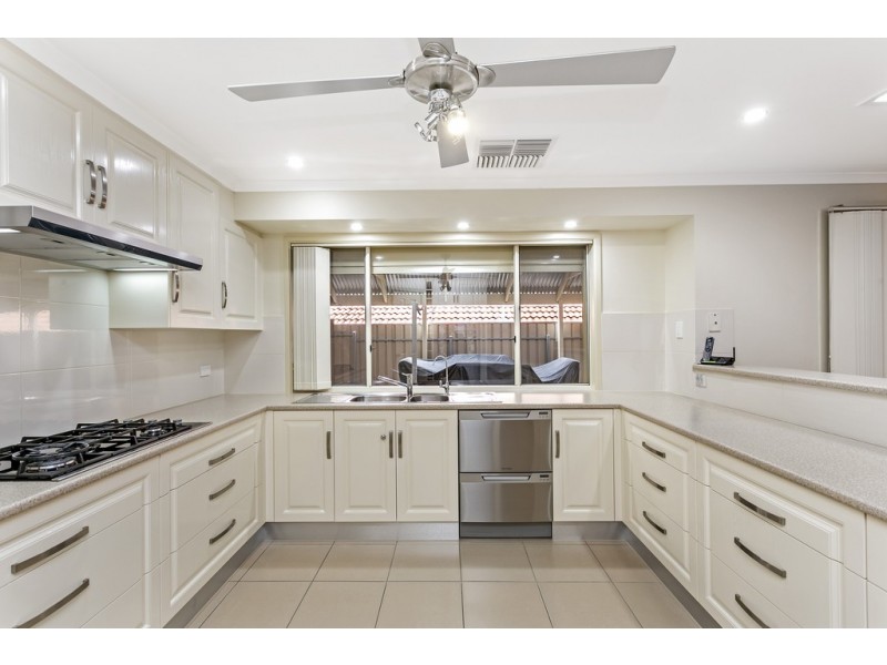 8 Kingston Circuit, Seaford Rise SA 5169