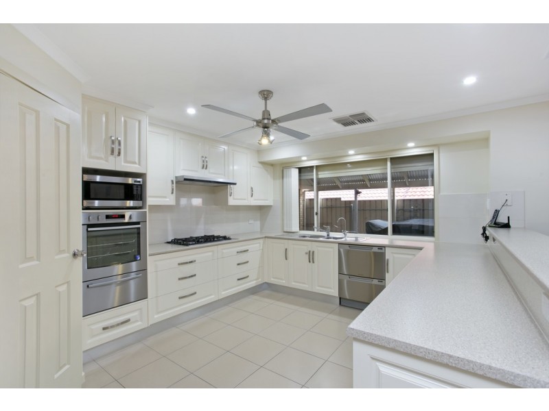 8 Kingston Circuit, Seaford Rise SA 5169