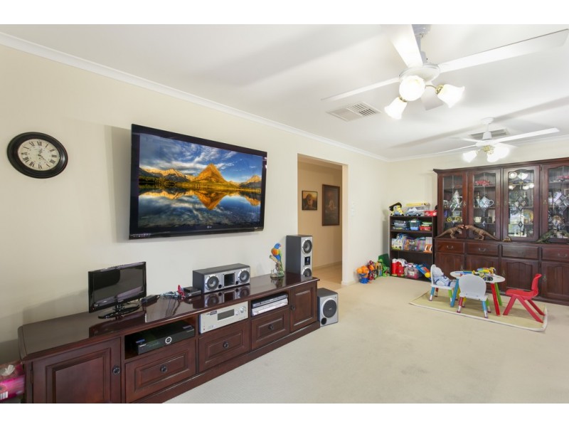 8 Kingston Circuit, Seaford Rise SA 5169