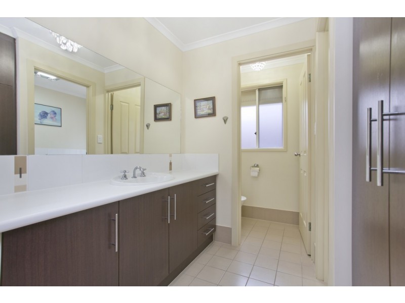 8 Kingston Circuit, Seaford Rise SA 5169