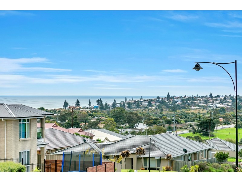 11 Esperance Boulevard, Seaford Rise SA 5169