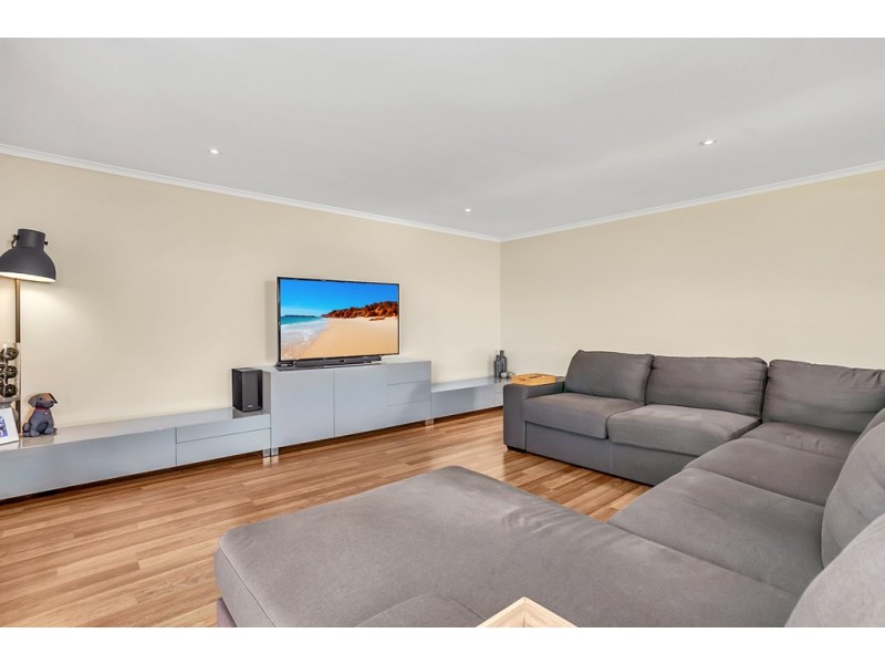 11 Esperance Boulevard, Seaford Rise SA 5169