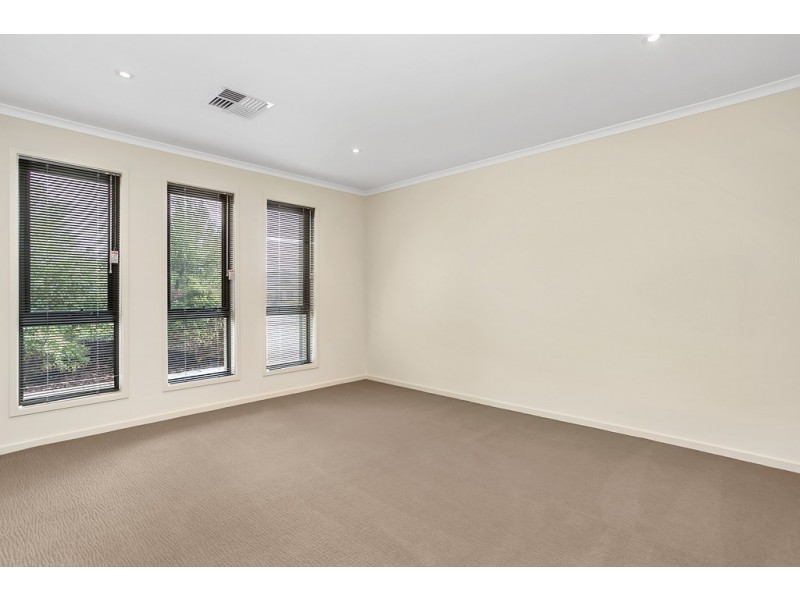 11 Esperance Boulevard, Seaford Rise SA 5169