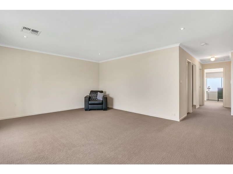 11 Esperance Boulevard, Seaford Rise SA 5169