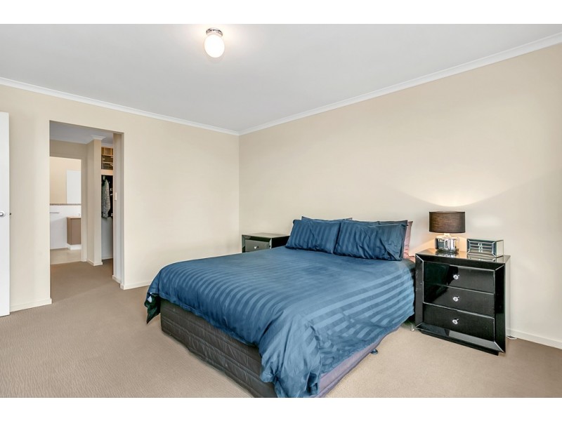 11 Esperance Boulevard, Seaford Rise SA 5169