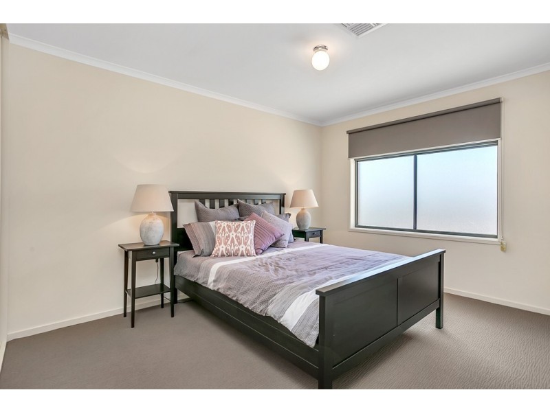 11 Esperance Boulevard, Seaford Rise SA 5169