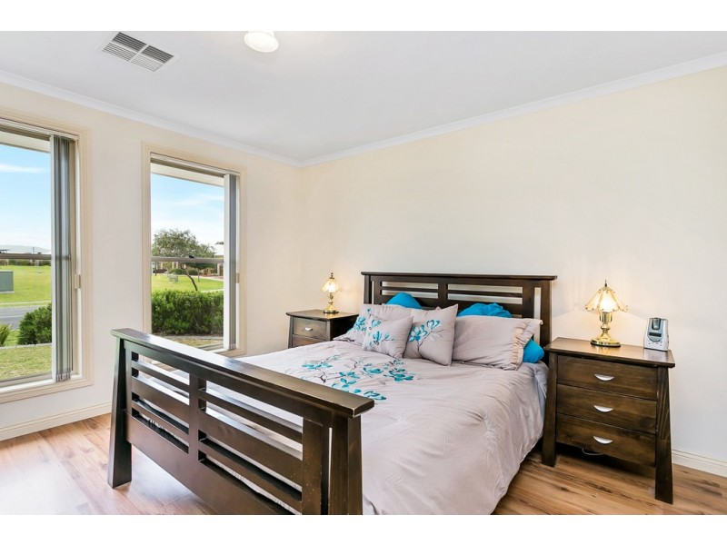 25 Nicholl Avenue, Aldinga Beach SA 5173
