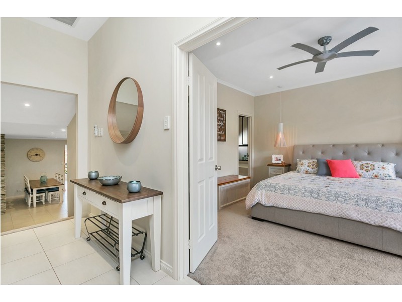 9 Noosa Court, Seaford Rise SA 5169