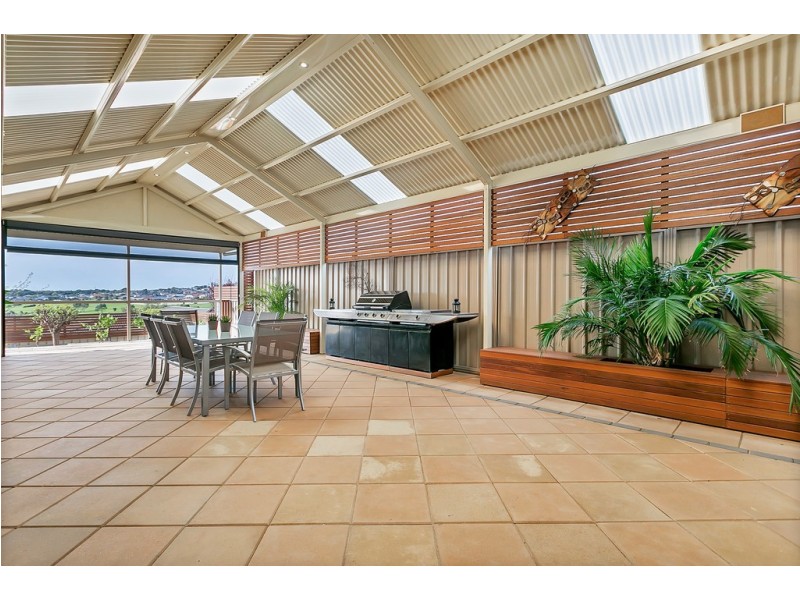 9 Noosa Court, Seaford Rise SA 5169
