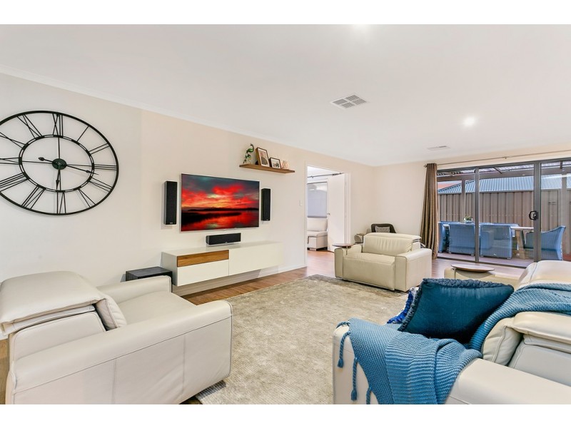 1 Manly Court, Seaford Rise SA 5169