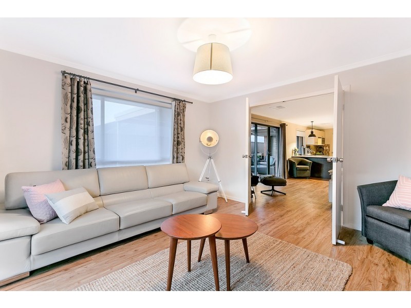 1 Manly Court, Seaford Rise SA 5169