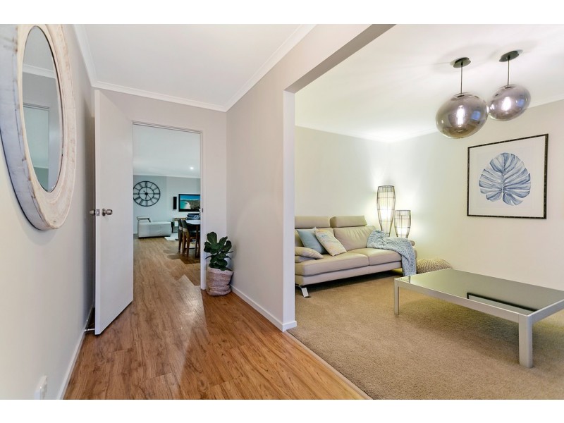 1 Manly Court, Seaford Rise SA 5169