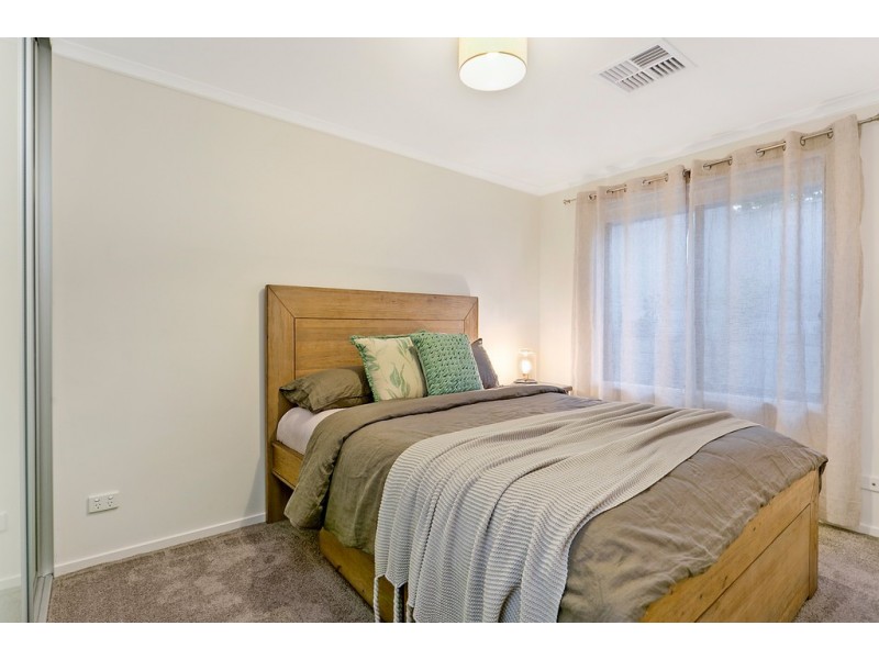 1 Manly Court, Seaford Rise SA 5169