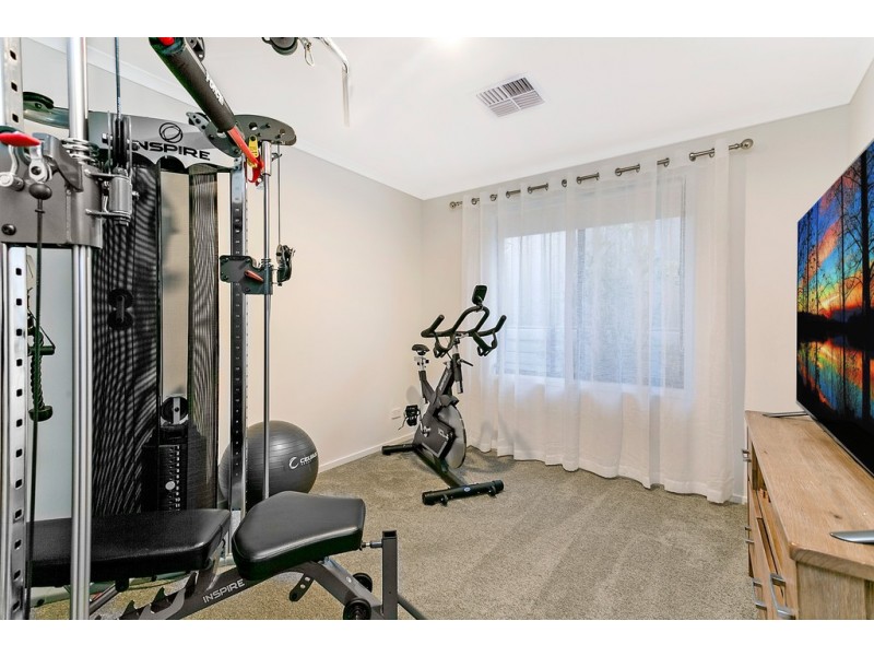 1 Manly Court, Seaford Rise SA 5169