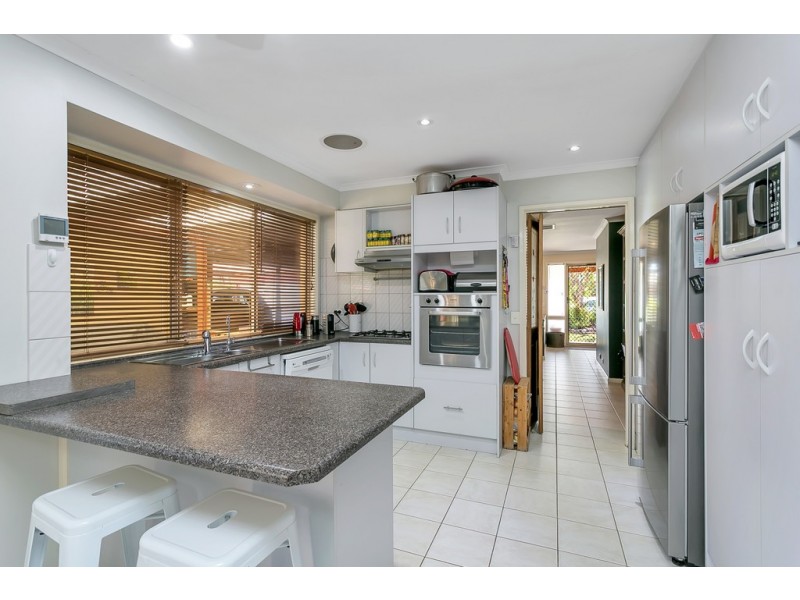 2 Heron Place, Seaford Rise SA 5169