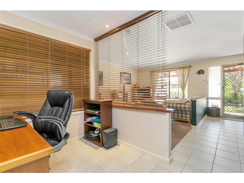 2 Heron Place, Seaford Rise SA 5169