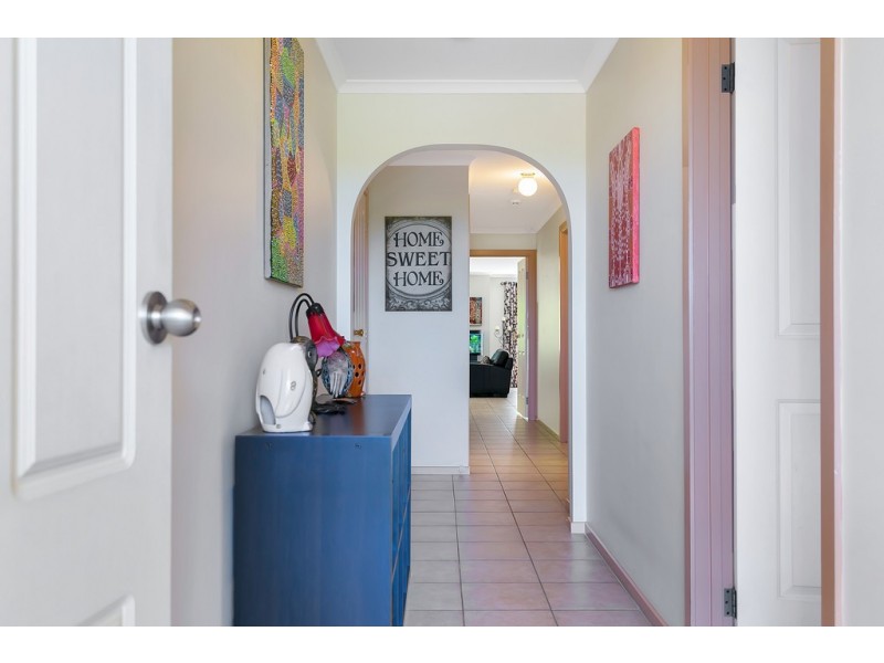 47 Tobin Crescent, Woodcroft SA 5162