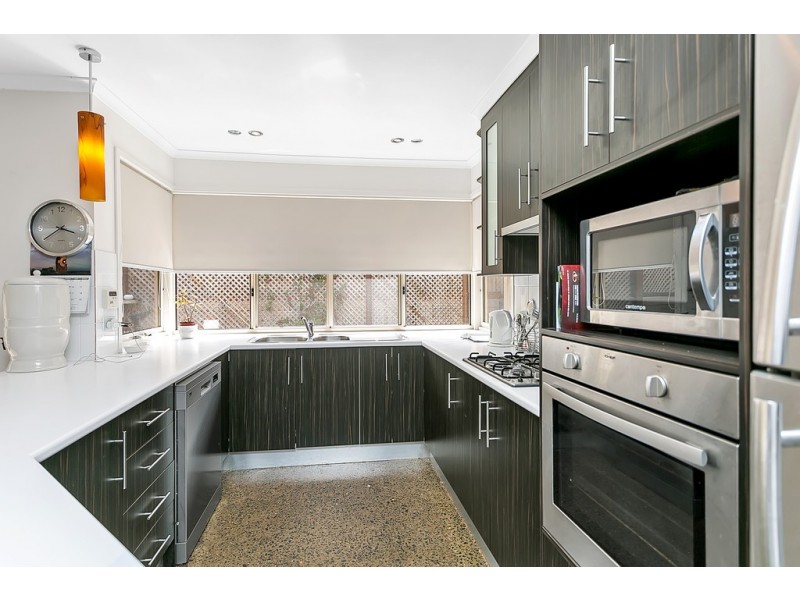 32 Albany Way, Seaford Rise SA 5169