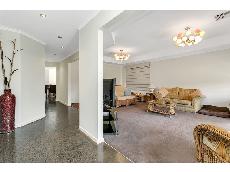 32 Albany Way, Seaford Rise SA 5169