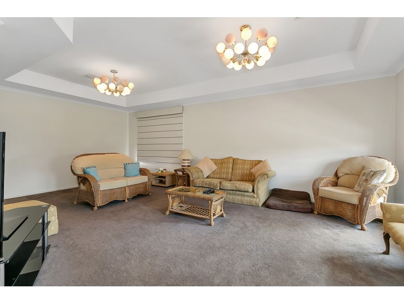 32 Albany Way, Seaford Rise SA 5169