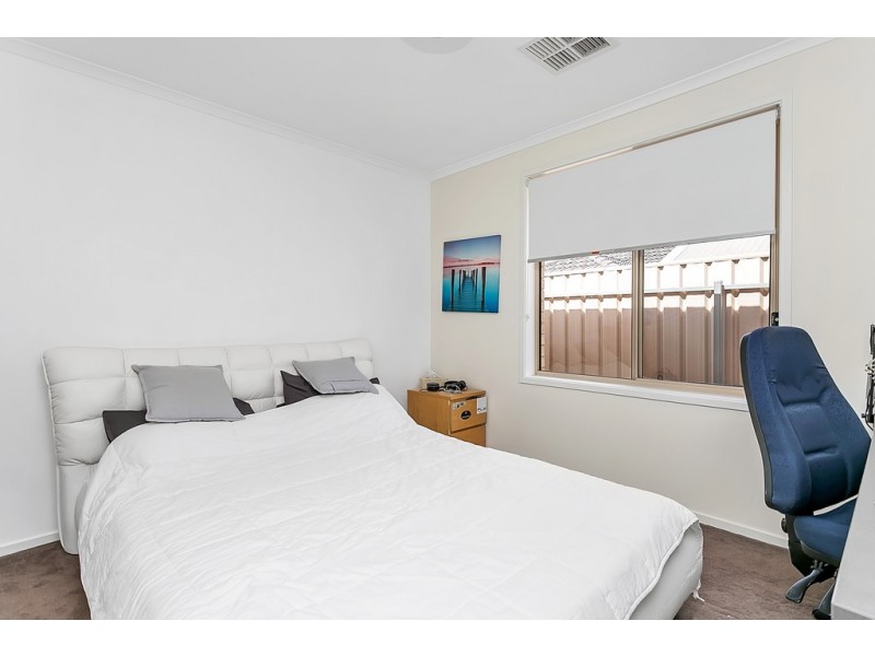 32 Albany Way, Seaford Rise SA 5169