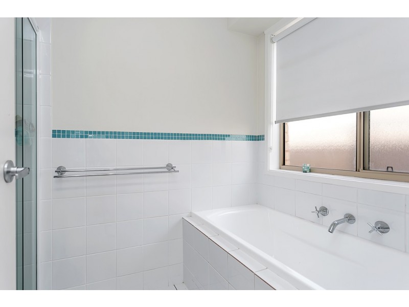 32 Albany Way, Seaford Rise SA 5169