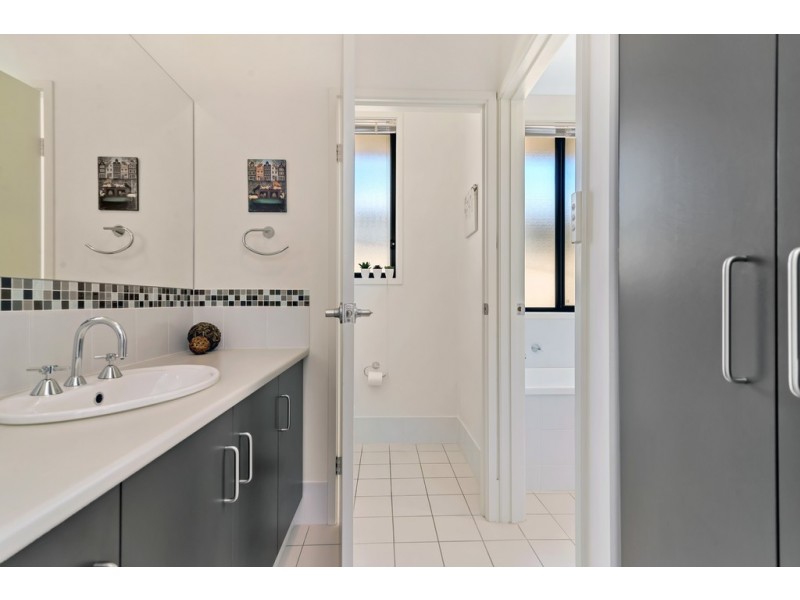 10 Sunday Boulevard, Aldinga Beach SA 5173