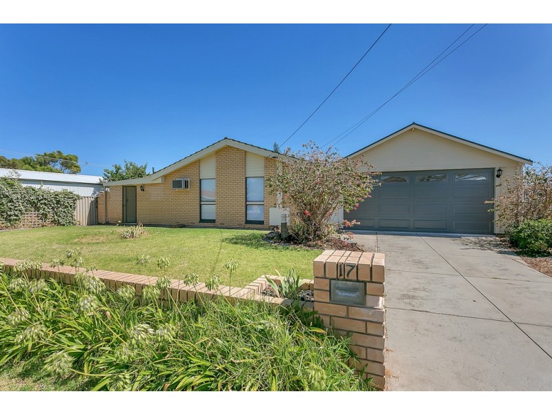 17 Lyndhurst Road, Seaford SA 5169