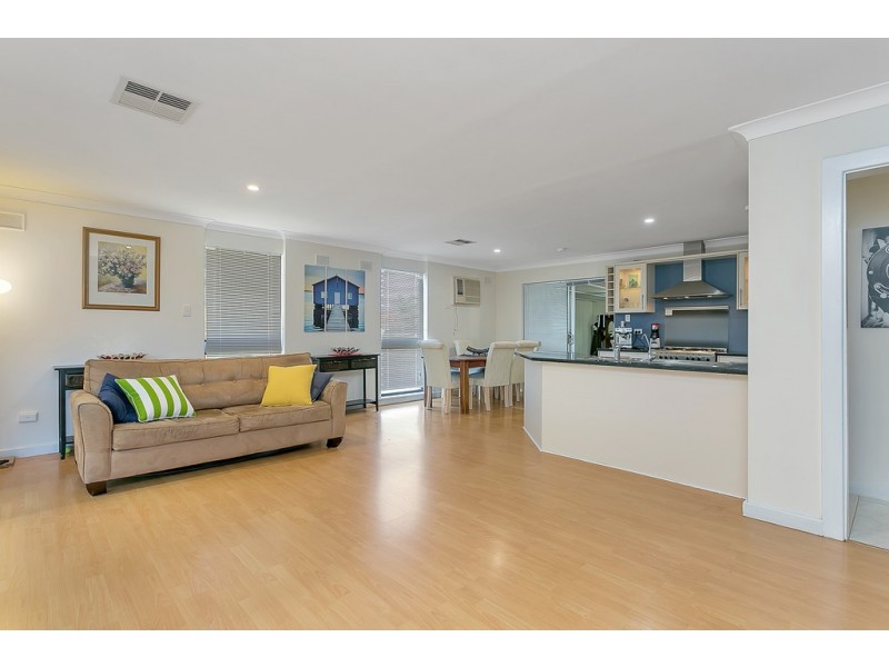 17 Lyndhurst Road, Seaford SA 5169